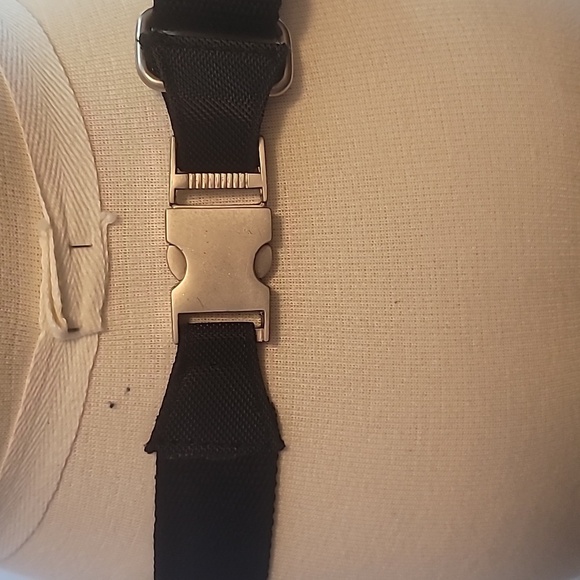 Bolongaro Trevor black belt purse or travel pack - Picture 6 of 9